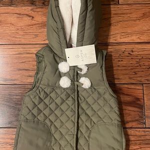Aspen Kids Girls Vest Size 2T   NWT